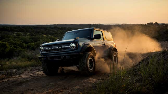 Image for article titled These Are The Two-Door SUVs You Can Find In America, Both New And Old